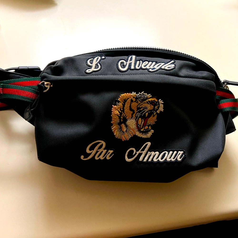 Gucci cross body bag